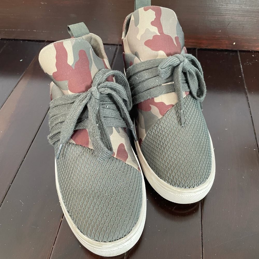 Steve Madden Sneakers